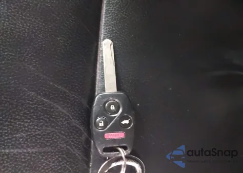 2011 Honda Pilot Touring z USA, uszkodzony, nr VIN 5FNYF4H92BB017544